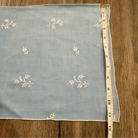 Vintage Table Placemats Blue White Floral Embroidered Cottagecore Classic Lot 4 - Picture 4 of 6